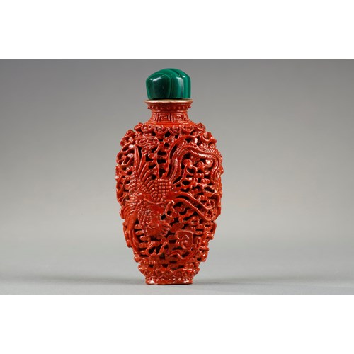 Snuff bottle porcelain Enamelled Iron red Porcelain  moulded and reticulated with Dragon and Phoenix Decoration - China Jiaqing Period 1796/1820